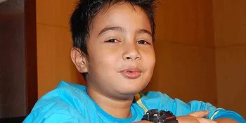 Umay Senang Main Bareng Anak Yatim