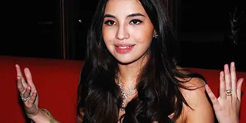 Bertema Mawar, Ultah Manohara Habis Rp20 Jutaan