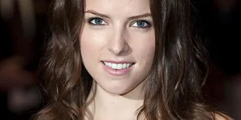 Anna Kendrick Ajak Ibu ke Perayaan Oscar 