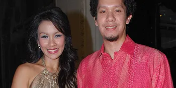 Melanie Putria - Angga Ikrarkan Janji Pernikahan