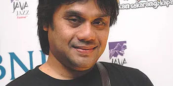 Dwiki Dharmawan Ogah Paksain Istri Nyanyi Jazz