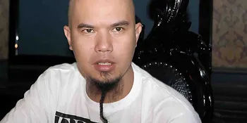 Ahmad Dhani Spontan Cium Vina Panduwinata