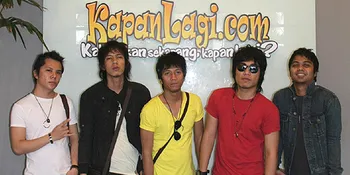 Armada Band Salut Sambutan Fans di Malang