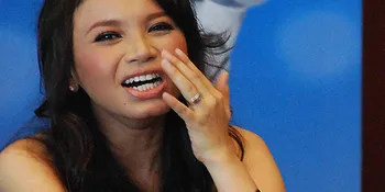 Gelar Konser di Kuala Lumpur, Rossa Deg-Degan