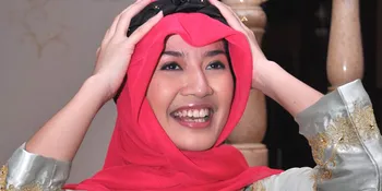 Umroh, Asti Ananta Doakan Indonesia