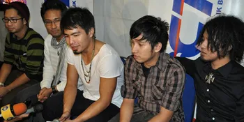 Samsons Anti Aliran Musik Yang Sama