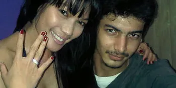 Euforia Kebahagiaan, Jenny Cortez Umbar Foto Mesra