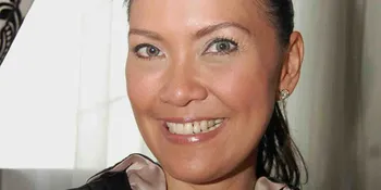 Becky Tumewu Nikmati Kehidupan Rumah Tangganya