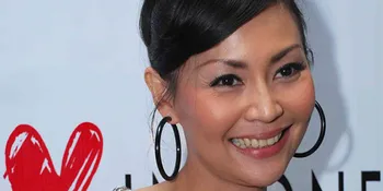 Tessa Kaunang, Istri dan Ibu Yang Sadar Diri