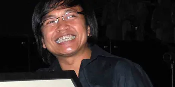 Moammar Emka, Nyanyi Karena Kebetulan