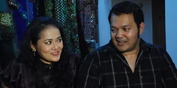 Tiga Gaun Disiapkan Untuk Pernikahan Melly Zamri