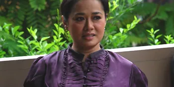 Melly Zamri Anti Kebaya Buka-Bukaan