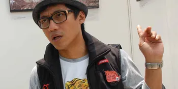 Nugie Tanam Pohon Trembesi di Demak