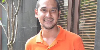 Abi Yapto Ucapkan Selamat Untuk Dian Sastro