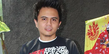 Sigit Wardhana: Gue Nyaman Pakai Anting