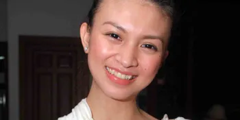 Donita Beri Yang Terbaik Untuk Sang Kekasih