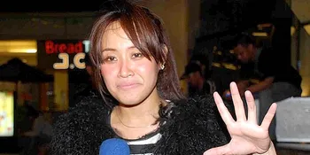 Pinkan Mambo Belum Minat Cari Kekasih