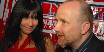 Tessa Mariska Gandeng Pacar Bule?