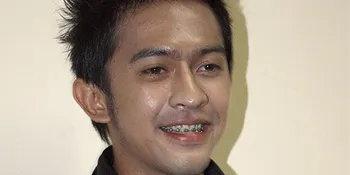 Kiky The Potters: Ayah Nikita Yang Siram Air Panas