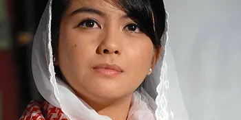 'PEREMPUAN BERKALUNG SORBAN' Bikin Penasaran di Inggris