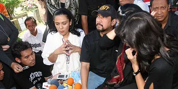 Setrika Baju, Kenangan Terindah Jamal Mirdad Pada Mertua