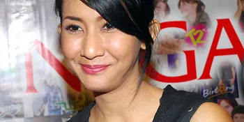 Cut Memey Ingin Beda Dari Artis Lain