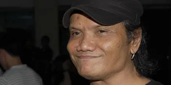 Adrie Subono: Kelly Clarkson Minta Gado-Gado