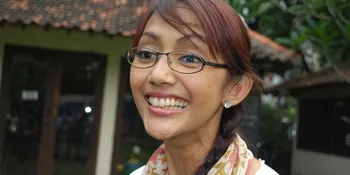 Nina Tamam Rela Bangun Pagi Demi Nonton Film