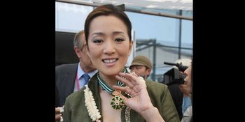 Gong Li Dapat Penghargaan Dari Pemerintah Perancis
