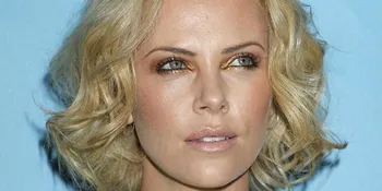 Keanu Revees Kencani Charlize Theron?