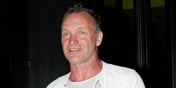 Sting Kampanye Tolak Pembangunan Dam di Amazon