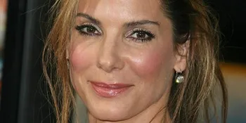 Sandra Bullock Dipilih Sebagai Ibu Single Paling Seksi