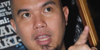 Dhani: Sah-Sah Saja Ariel Solo Karir