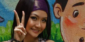 Alena Pernah Guling-Guling Akibat Putus Cinta