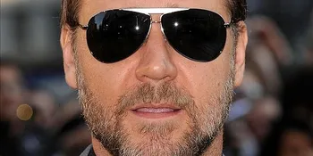Russell Crowe Tak Mau Pakai Celana Ketat