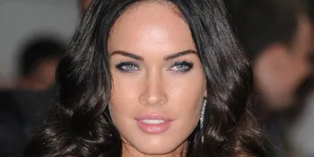 Megan Fox Benci Toilet Umum