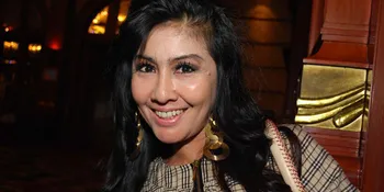 Tessa Mariska Buka Butik Pakaian Dalam