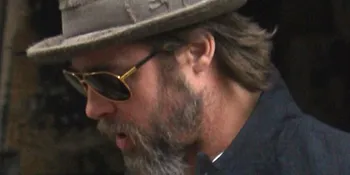 Makan Malam, Brad Pitt Panggil Tukang Buat Pizza 