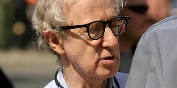 Woody Allen Tertarik 'Garap' Kristen Stewart