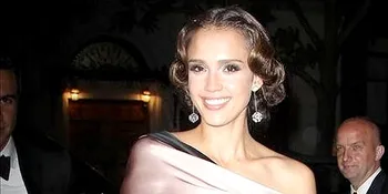 Jessica Alba: Punya Duit Banyak Membuat Saya Bahagia
