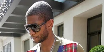 Usher Berencana Gaet Rihanna
