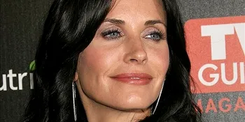 Courteney Cox Berharap 'FRIENDS' Diangkat ke Layar Lebar