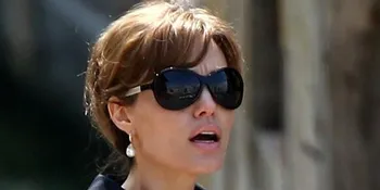 Angelina Jolie Perankan Cleopatra?