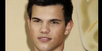 Taylor Lautner Tak Selalu Pamer Six-Pack