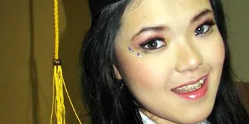 Belum Genap 17 Tahun, Tina Toon Sudah Jadi Mahasiswi