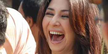 Ferry dan Deswita Datang Bareng di Pernikahan Adul