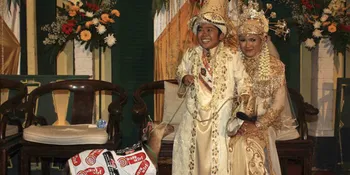 Nikah, Adul Dapat Hadiah Anak Kambing