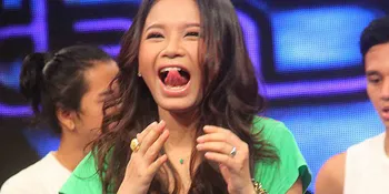 Gara-Gara Candaan, Rossa Diburu Wartawan