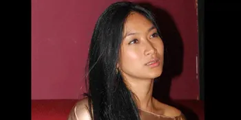 Happy Salma Mangkal Bareng PSK