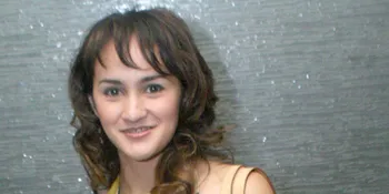 Kevin Nasution Jadi Lesbian